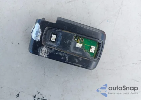 2008 Toyota Prius Standard/Touring z USA, uszkodzony, nr VIN JTDKB20U083319703